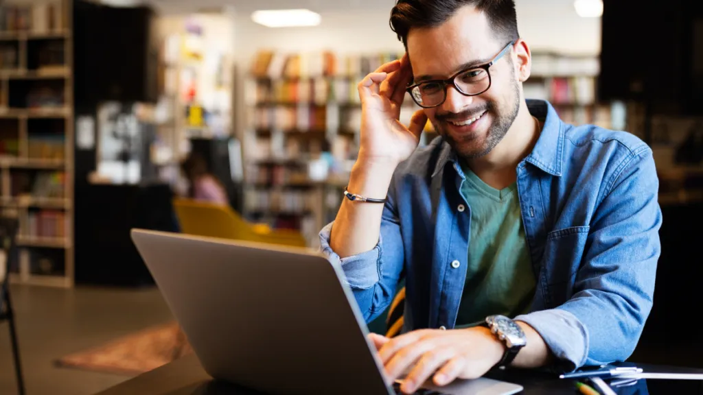 Gay men and technology: Embracing Innovation builds connections 1 LGBTQ+ technology, gay men and technology, digital inclusion, tech-powered healthcare, LGBTQ+ visibility