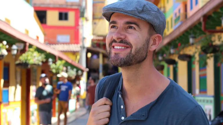 Gay Dating Scene Expert Tips 5 gay dating, LGBTQ+ dating, gay dating tips, finding love as a gay man, gay dating apps, online dating, gay dating advice, profile picture, authenticity, Grindr, Scruff, Jack'd, Hornet, Adam4Adam, privacy settings, profile optimisation, initiating conversations, self-confidence, safety, privacy, challenges, rejection, expectations, patience, love